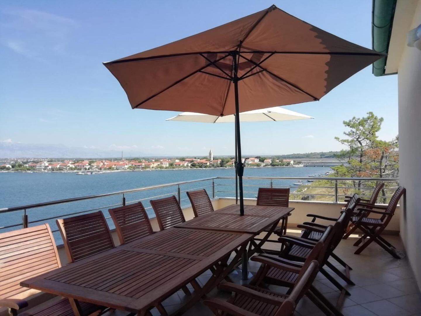 Apartments Ljilja นิน ภายนอก รูปภาพ
